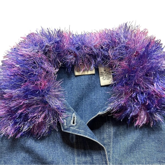 Vintage Y2K Crossroads Denim Jacket w/ Purple Faux Fur Collar Women’s Medium - Picture 3 of 7